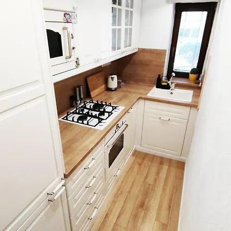 Stylish 2 Bedroom In Centre, Free Parking 아파트 니트라
